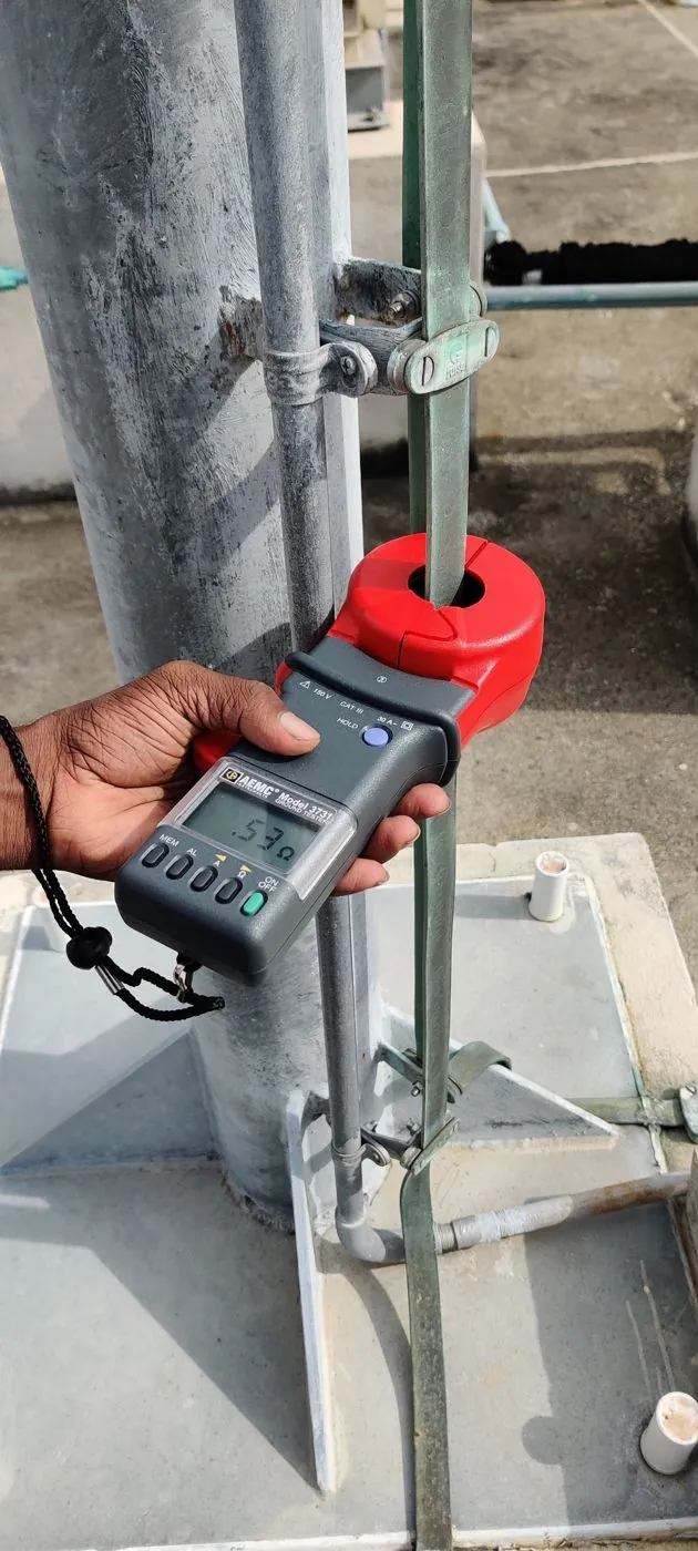 Clamp-on earth resistance test on a lightning protection down conductor